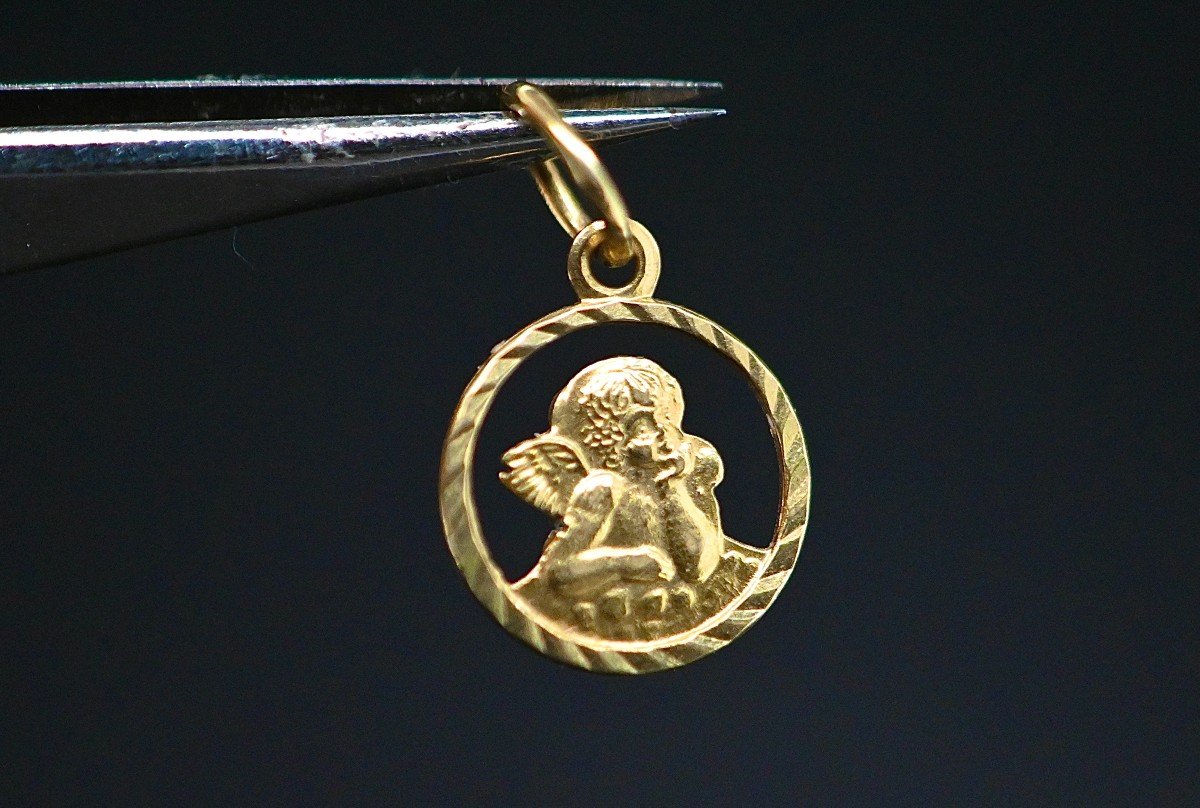 18-karat Gold Pendant Representing An Angel-photo-2