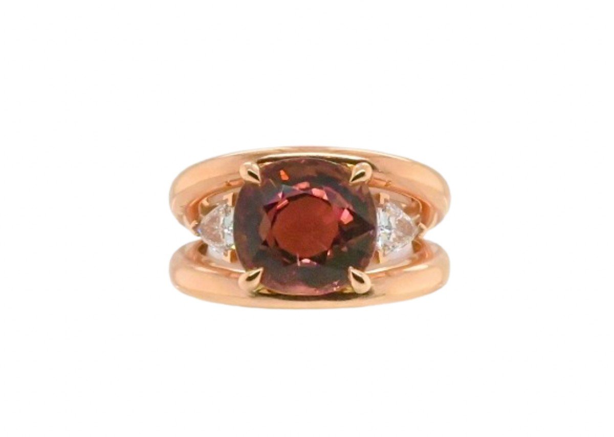 French Ring In Rose Gold Adorned With A Pink Tourmaline And 2 Troida Diamonds