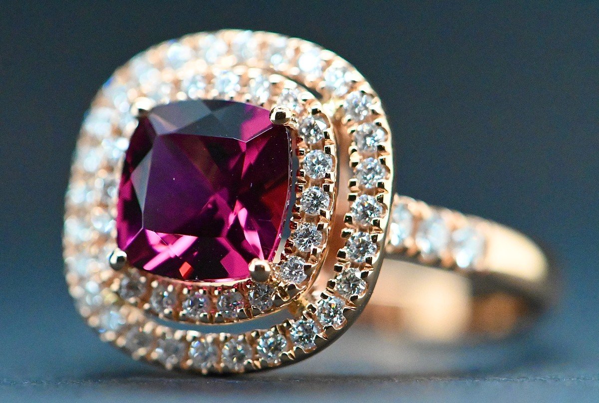 Bague Cocktail En Or Rose 18 Carats Parée d'Une Rhodolite Et De Diamants 0,640 Carats-photo-2