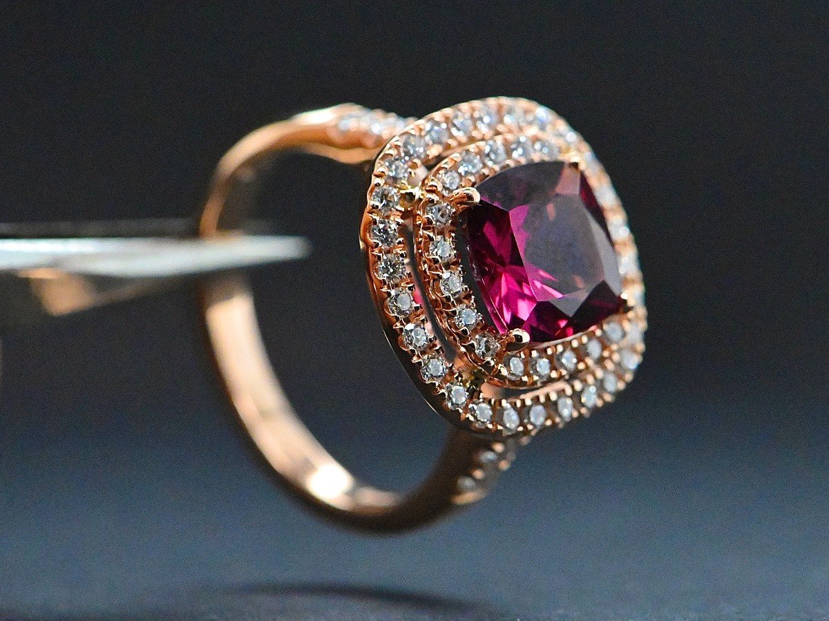 Cocktail Ring In 18k Rose Gold Adorned With A Rhodolite And 0.640 Carat Diamonds-photo-5