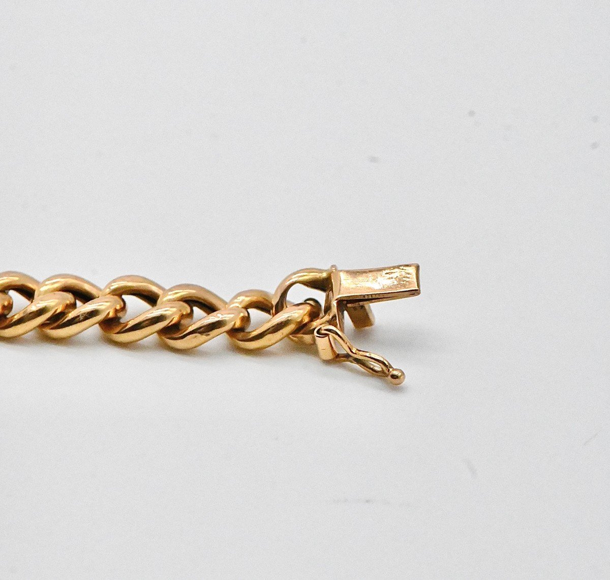 Chunky Link Bracelet In 18k Gold-photo-3