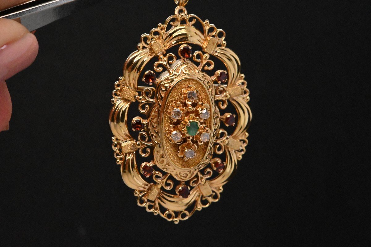 Pendant And Brooch In 18-karat Gold Adorned With Red And White Garnets, Emerald -photo-3