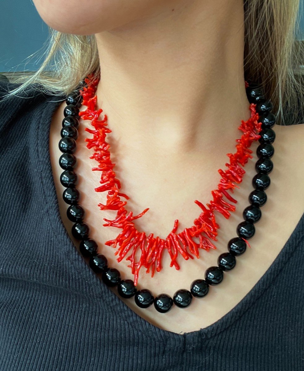 Black Onyx And Coral Necklace-photo-2