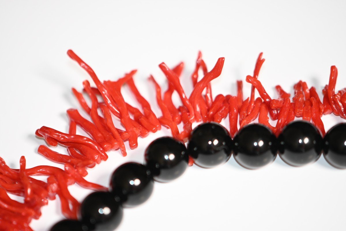 Black Onyx And Coral Necklace-photo-1