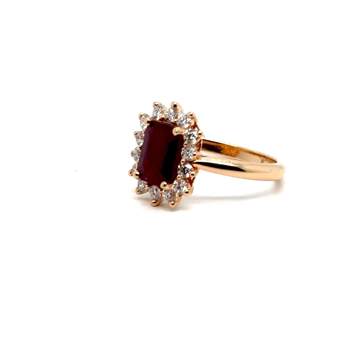 18k Yellow Gold Ring, Ruby, Diamonds