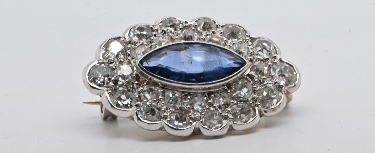 Sapphire Diamonds White Gold 18 Carat Brooche-photo-1