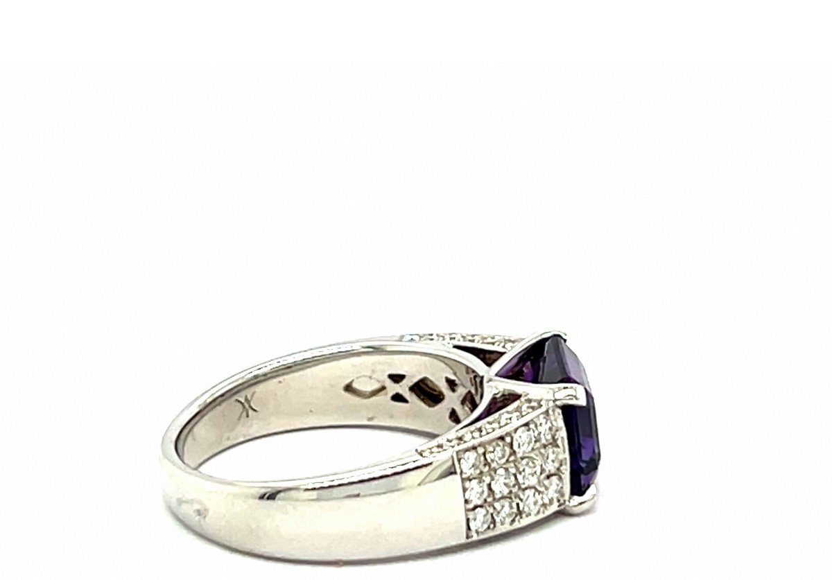 Amethyst Ring 2.12 Carats Diamonds 8.51 Carats 18 Carat White Gold-photo-2