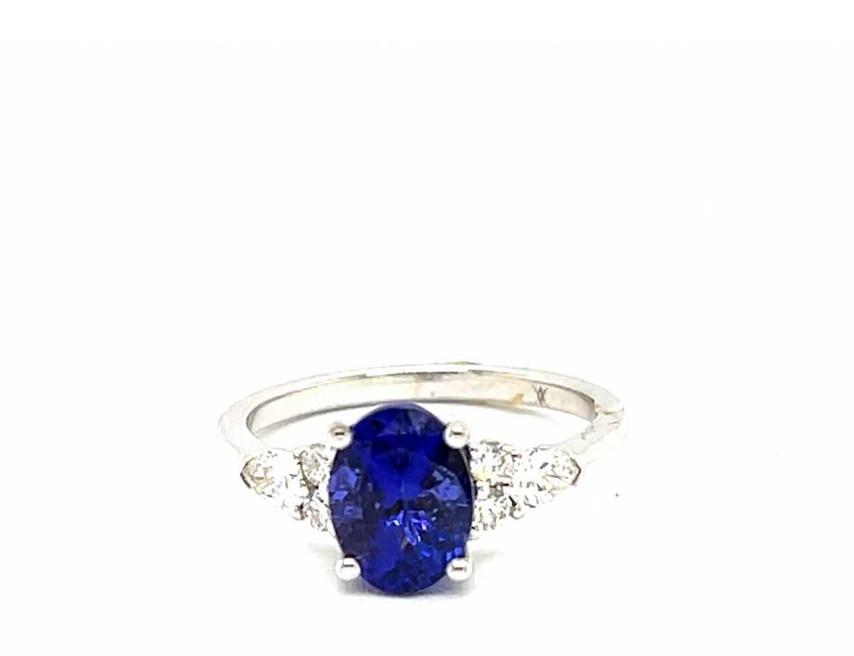 Tanzanite Ring 2.23 Carats Diamonds 0.14 Carats 18 Carat White Gold-photo-3