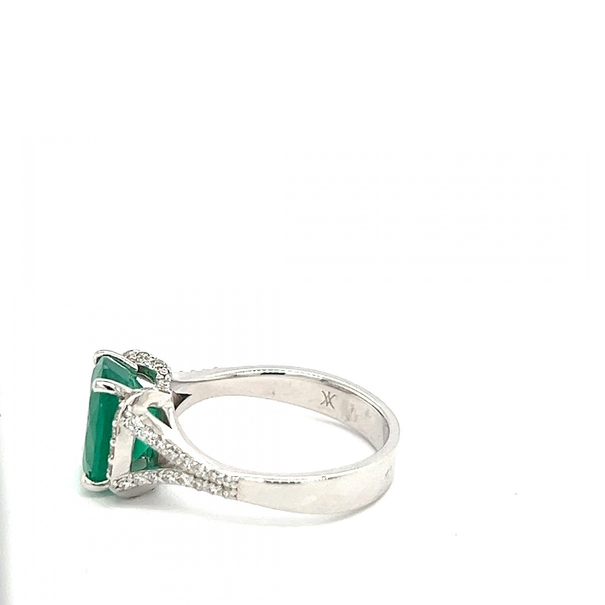 Emerald Ring 2.68 Carats Diamonds 0.36 Carats 18 Carat White Gold-photo-3