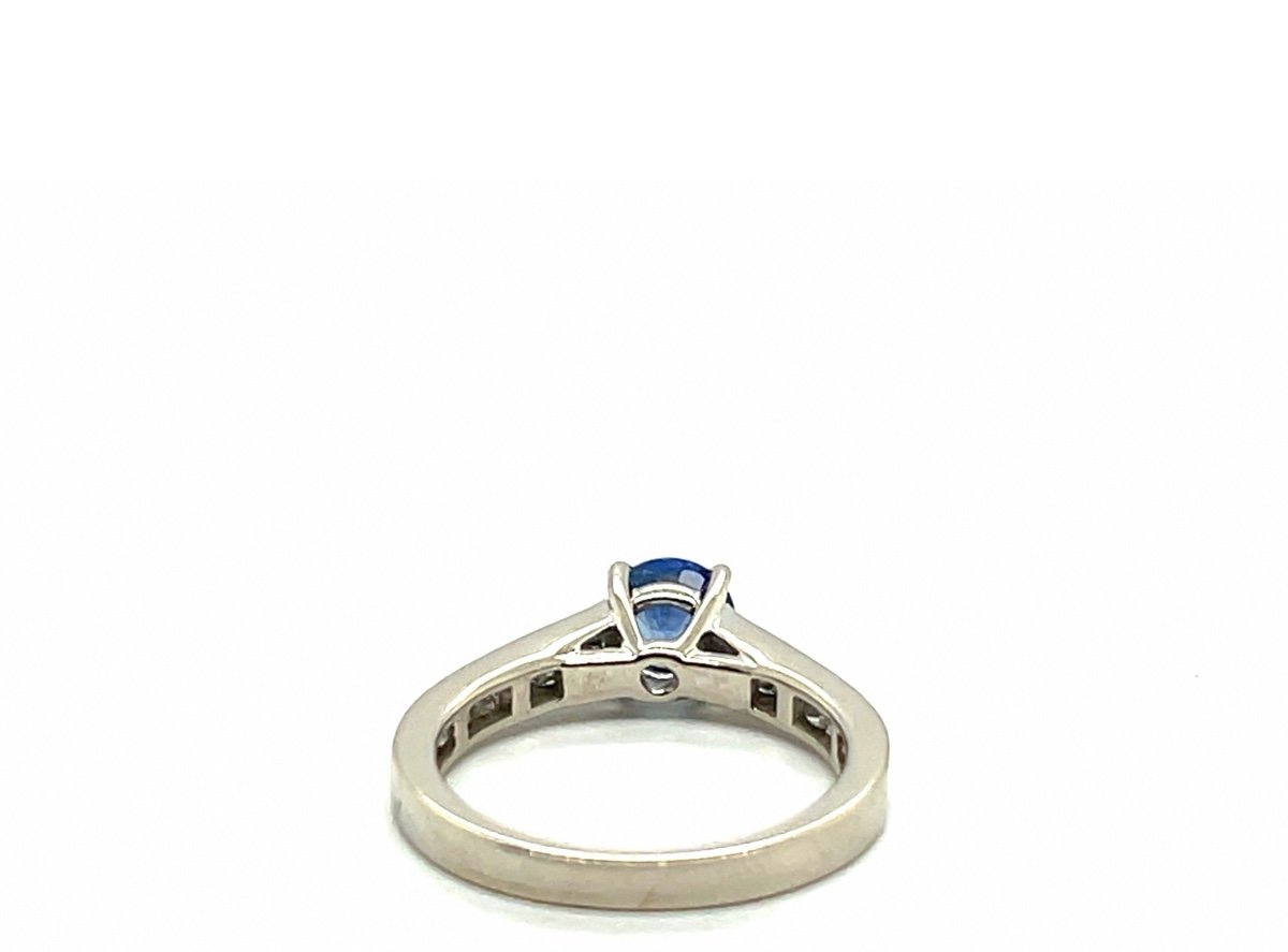 18 Carat White Gold Ring With Sapphire And Diamonds 0.800 Carats-photo-2