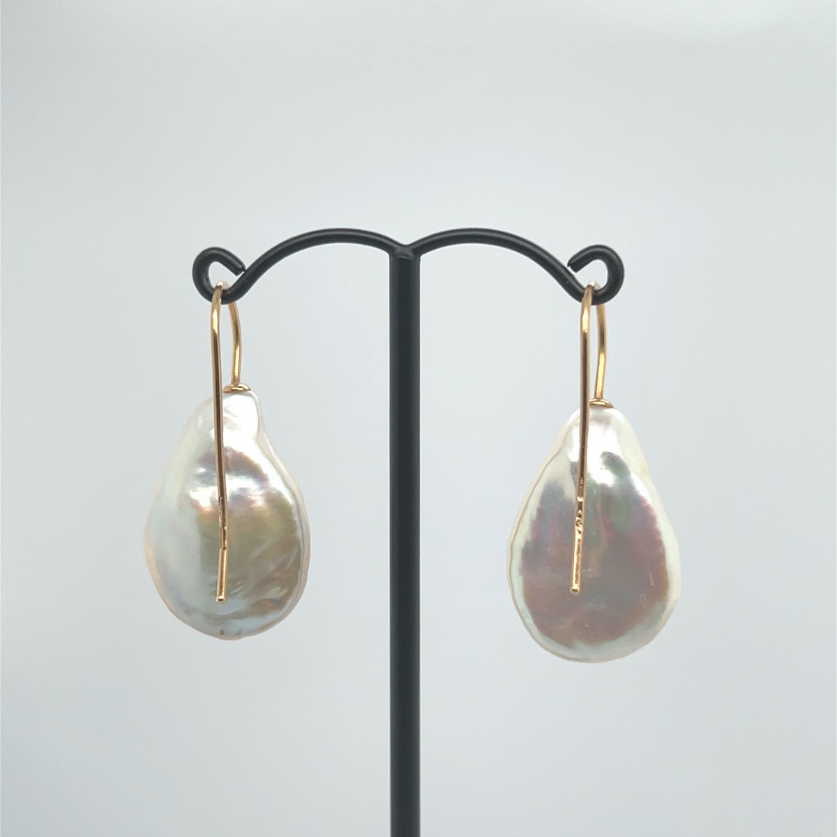 Baroque Pearl And 18k Rose Gold Dangle Earring -photo-2