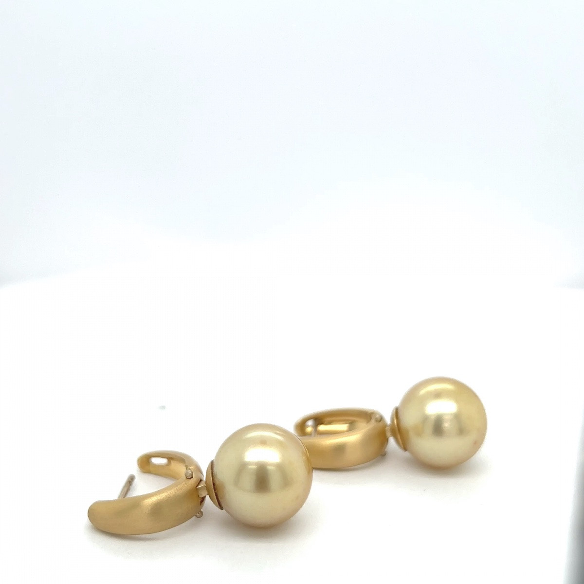 Champagne Color Pearl Earrings, 18k Brushed Gold -photo-3