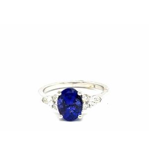 Tanzanite Ring 2.23 Carats Diamonds 0.14 Carats 18 Carat White Gold