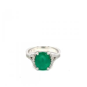 Emerald Ring 2.68 Carats Diamonds 0.36 Carats 18 Carat White Gold