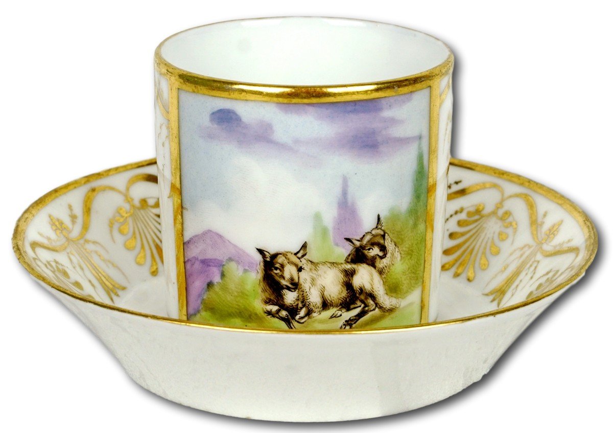 Tasse Et Sa Soucoupe En Porcelaine De Paris - Manufacture De Locre - Ep. Debut XIXe