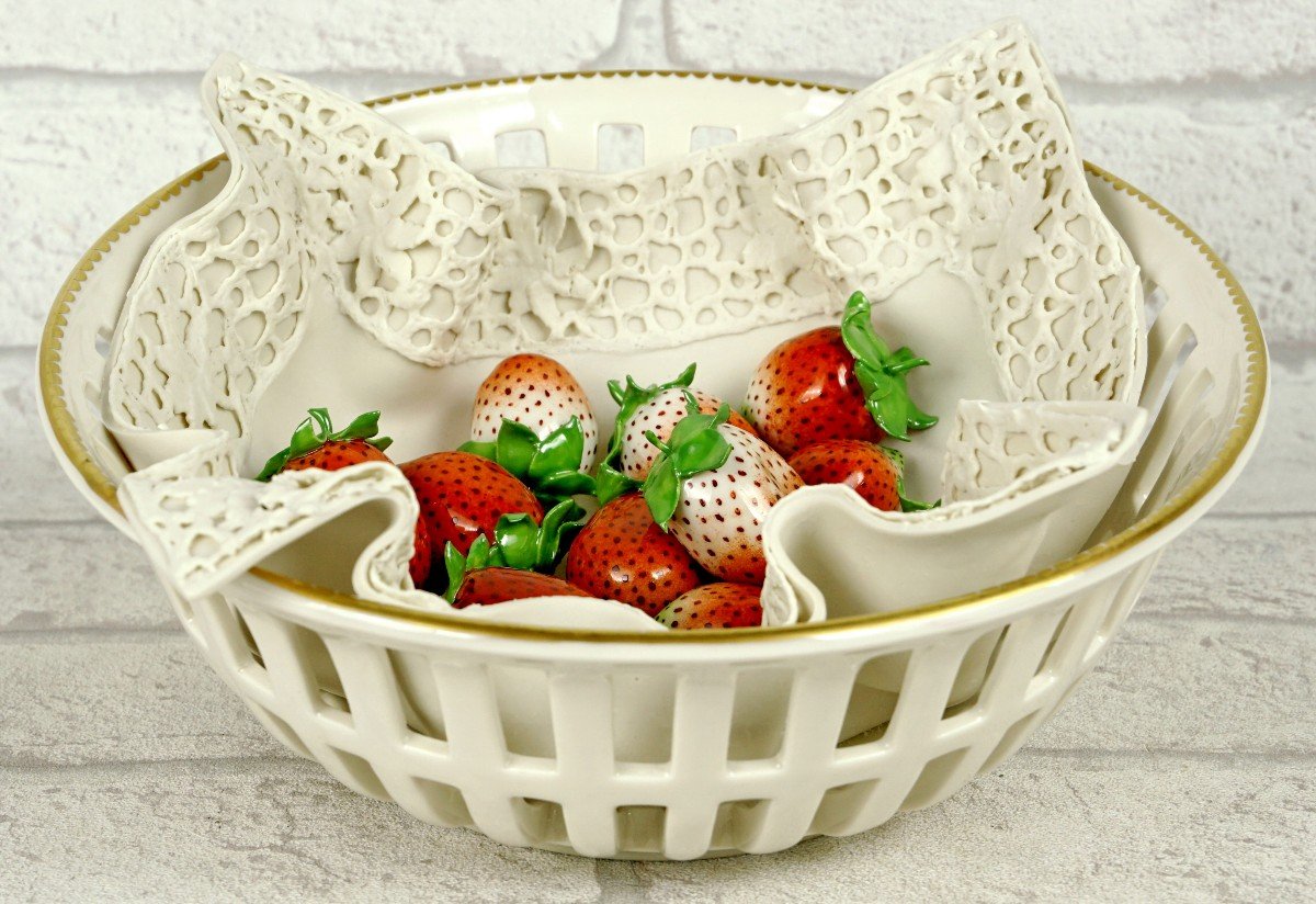 Corbeille Avec Serviette En Trompe l'Oeil Aux "fraises" En Porcelaine De Didier Gardillou - Ep.-photo-4