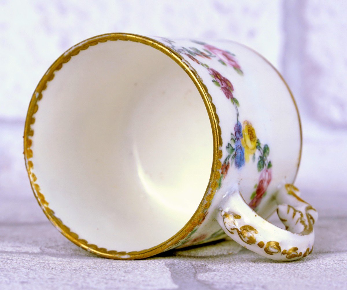 Petite Tasse Et Sa Soucoupe (4e Grandeur) En Porcelaine De Sevres - époque XVIIIe-photo-2