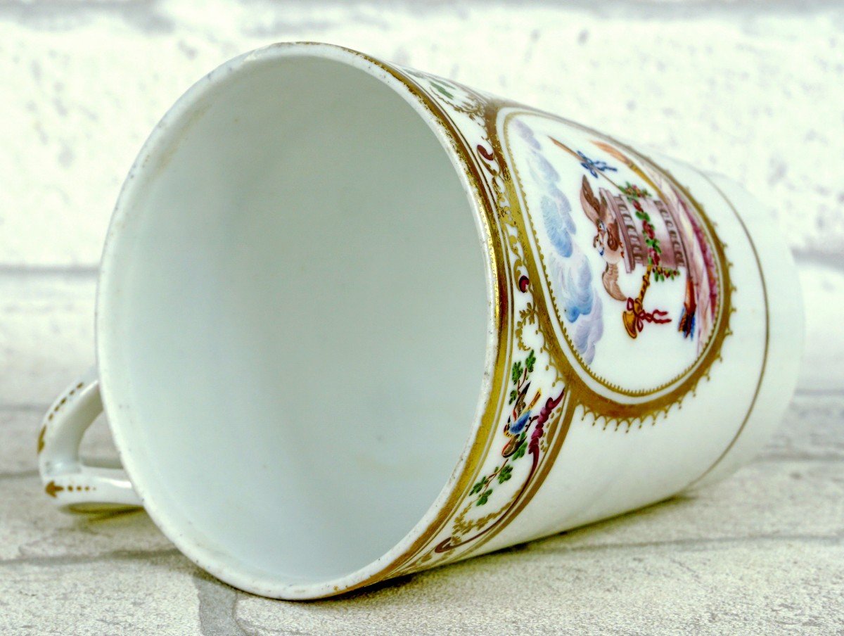 Porcelain Of Las Eynie - Trembleuse Cup And Its Saucer - Baignol Manufacture - Ep. 18th Century-photo-2