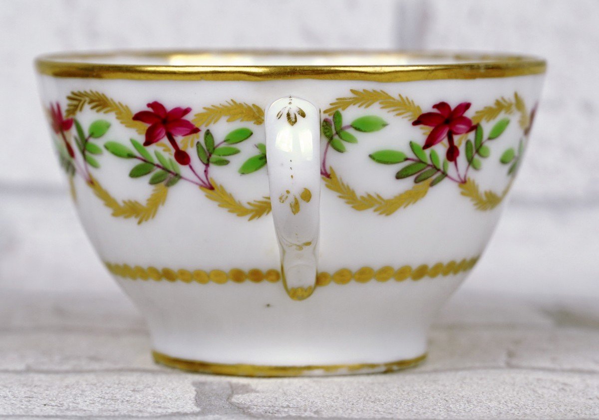 Porcelain Teacup And Saucer Paris - Manufacture A La Reine Rue Thiroux - 18th Century-photo-3