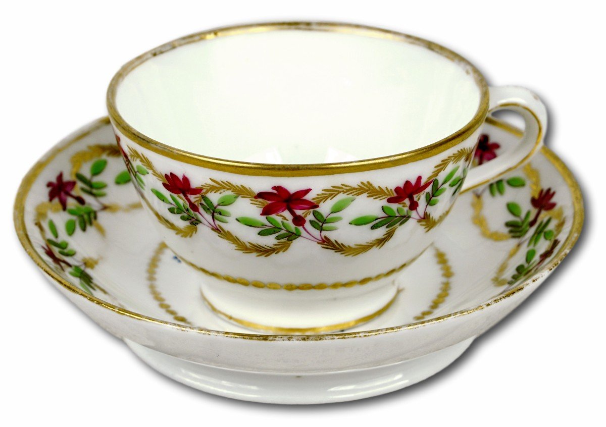 Porcelain Teacup And Saucer Paris - Manufacture A La Reine Rue Thiroux - 18th Century