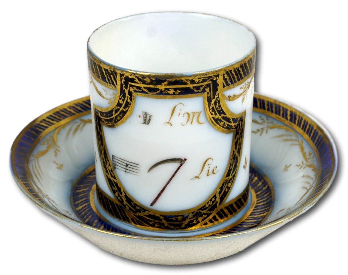 Paris Porcelain Cup And Saucer - De Nast Manufacture - 18th Century