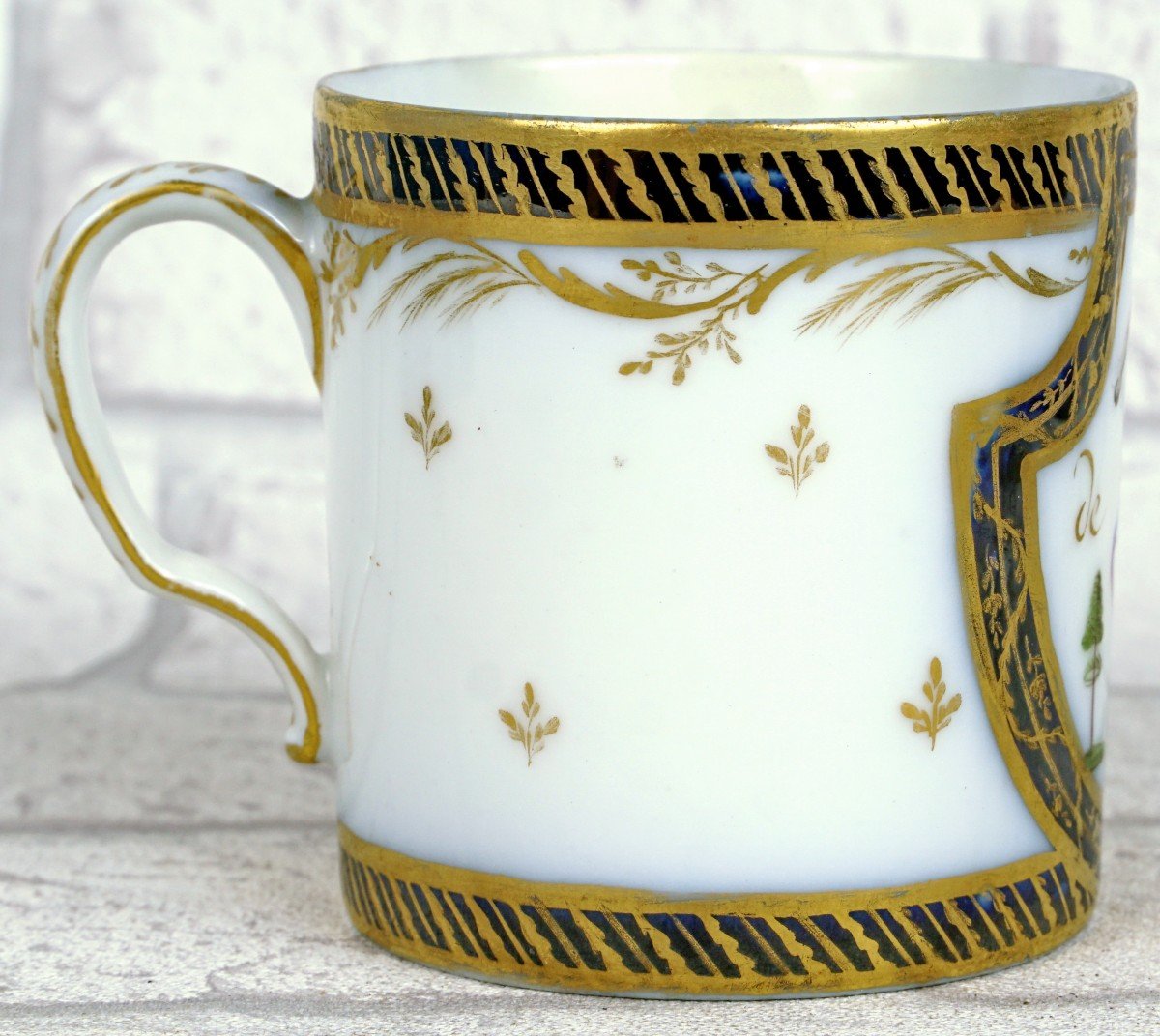 Paris Porcelain Cup And Saucer - De Nast Manufacture - Rebus Decor - 18th Century-photo-2