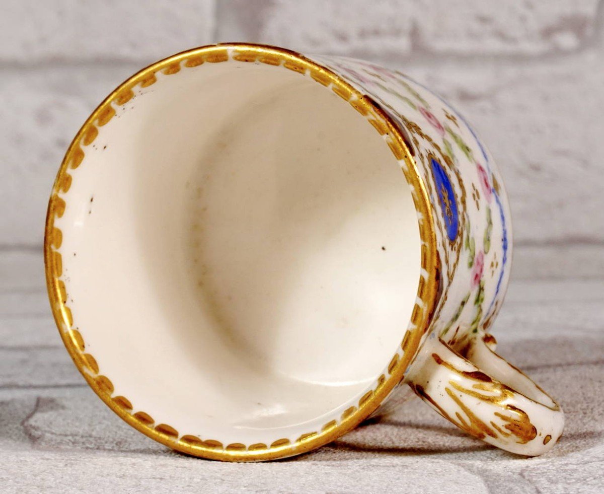 Cup And Saucer (4th Size) In Soft Porcelain From Sevres - Ep. XVIIIth - Louis XVI-photo-3