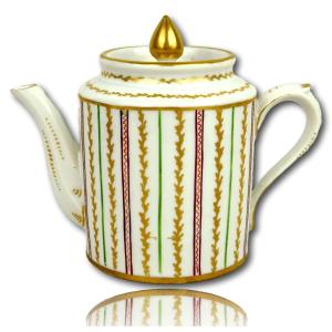Litron Shaped Teapot / Coffee Pot And Its Lid In Bordeaux Porcelain - Atelier Des Ve