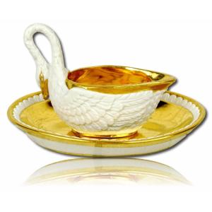 Large Swan Chocolate Cup And Saucer In Paris Porcelain - Samson/dagoty - 19th Century