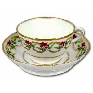 Porcelain Teacup And Saucer Paris - Manufacture A La Reine Rue Thiroux - 18th Century