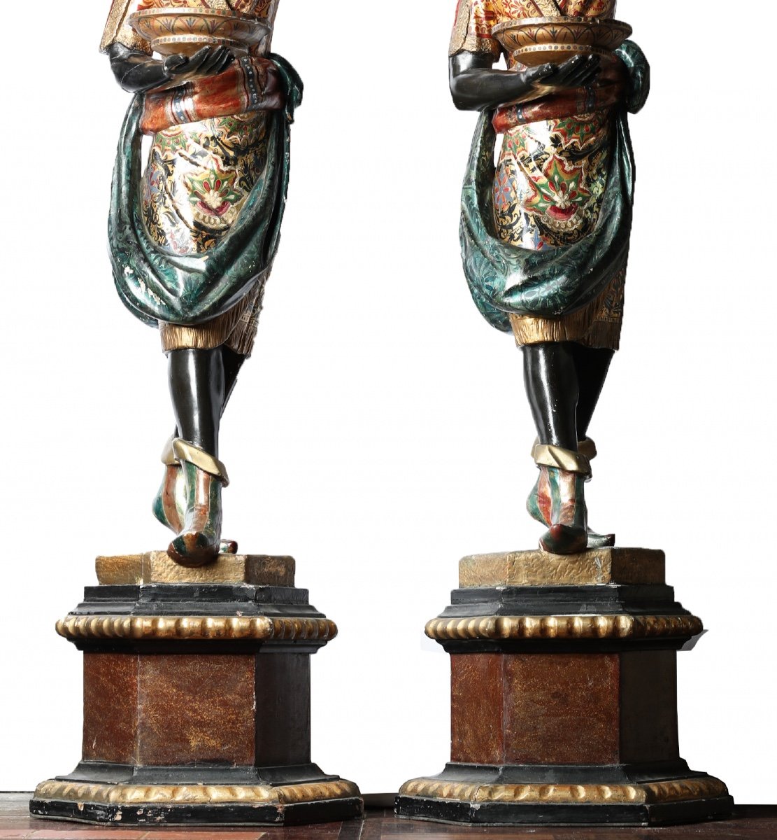 High Pair Of Nubians In Polychrome And Gilded Wood With Double Trays 19th Century Venice 66.1inch-photo-4