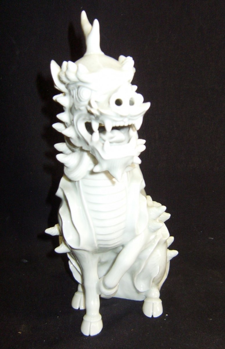 White Dragon, Zoomorphic Bottle-photo-3