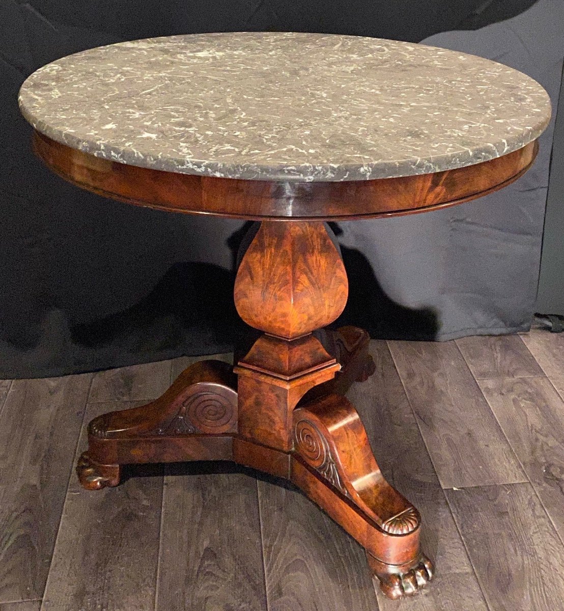 Nineteenth Century Mahogany Pedestal Table-photo-2