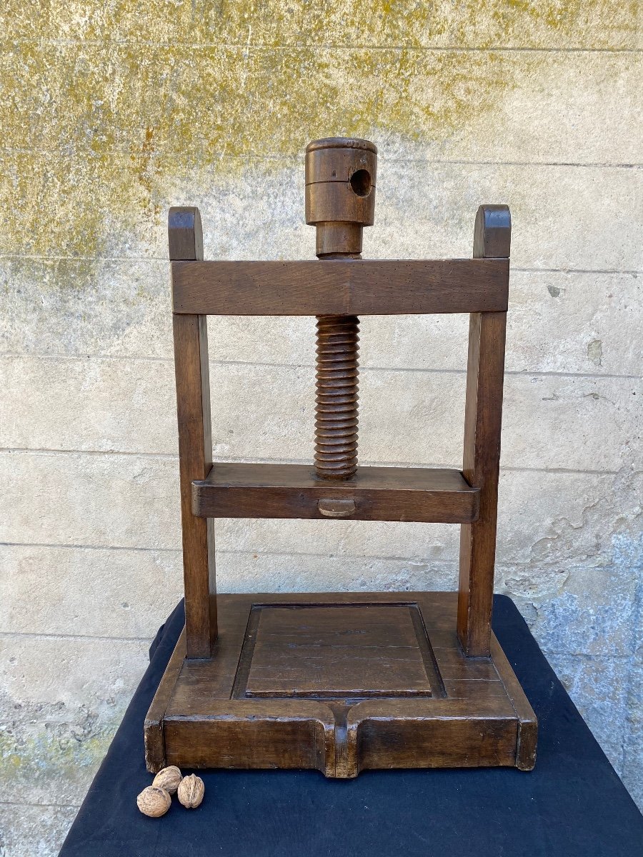 Book Press: Large