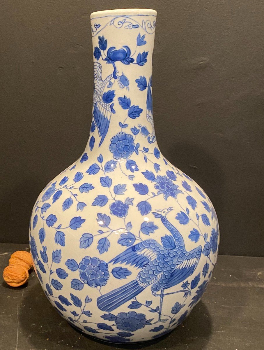 Chinese Blue Porcelain Vase-photo-3