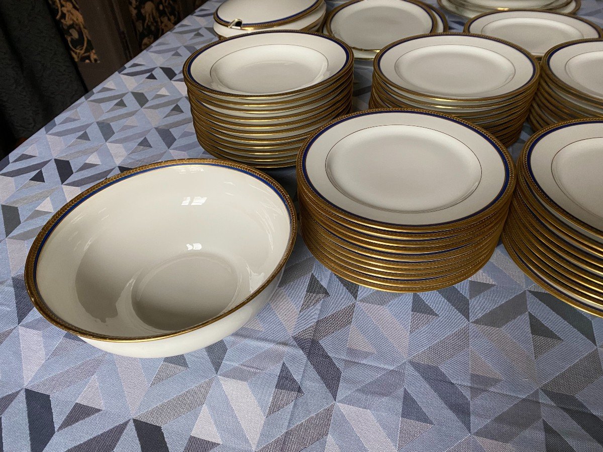 Large White Porcelain Dinner Service With Blue And Gold Trim-photo-4