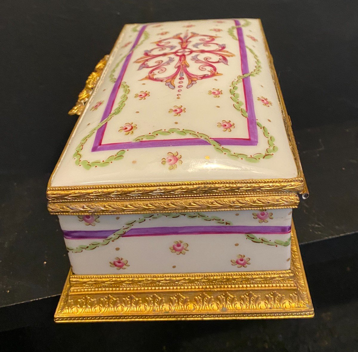 19th Century Porcelain Box-photo-3