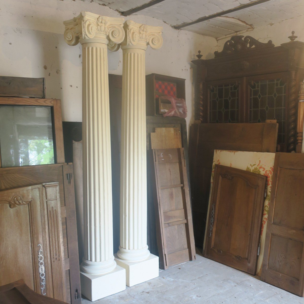 Large Pair Of Plaster Columns 238 Cm High-photo-2