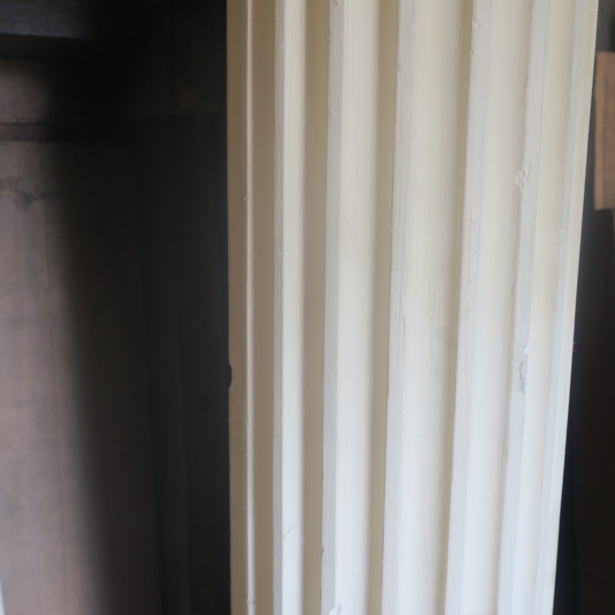 Large Pair Of Plaster Columns 238 Cm High-photo-4