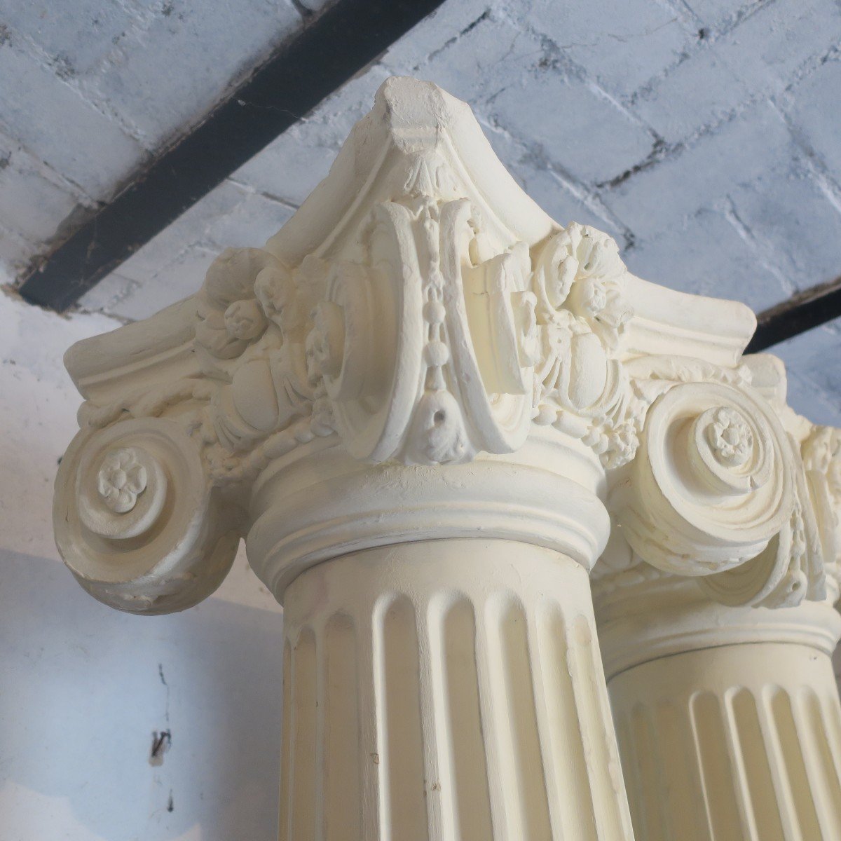 Large Pair Of Plaster Columns 238 Cm High-photo-2