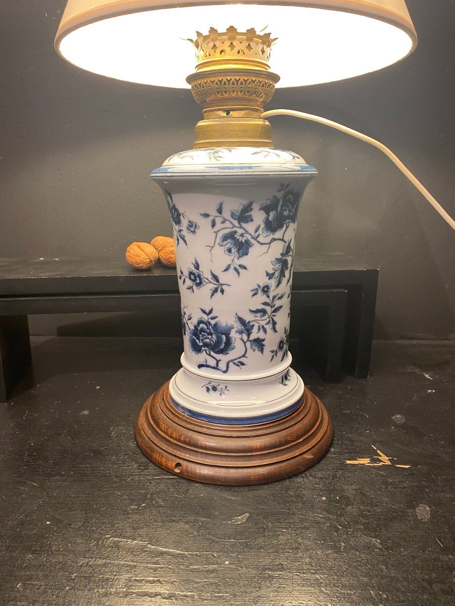 Oil Lamp Mounted In Lamp