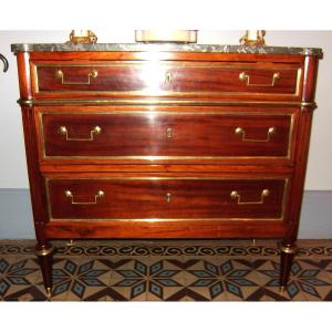 Petite Commode Louis XVI En Acajou