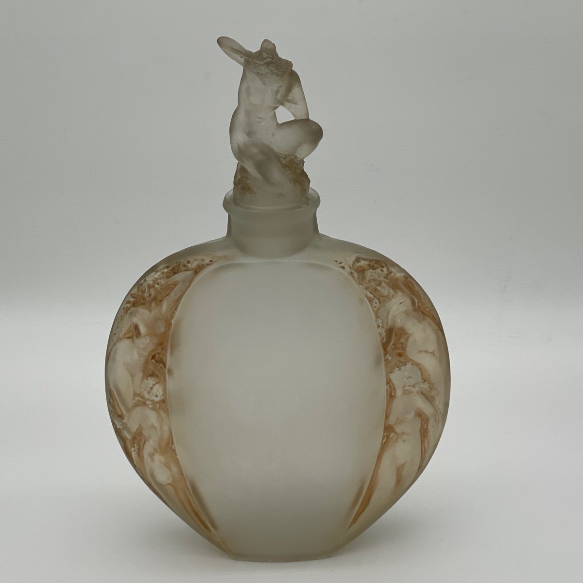 Flat Vase With Siren Cap By R.lalique-photo-2