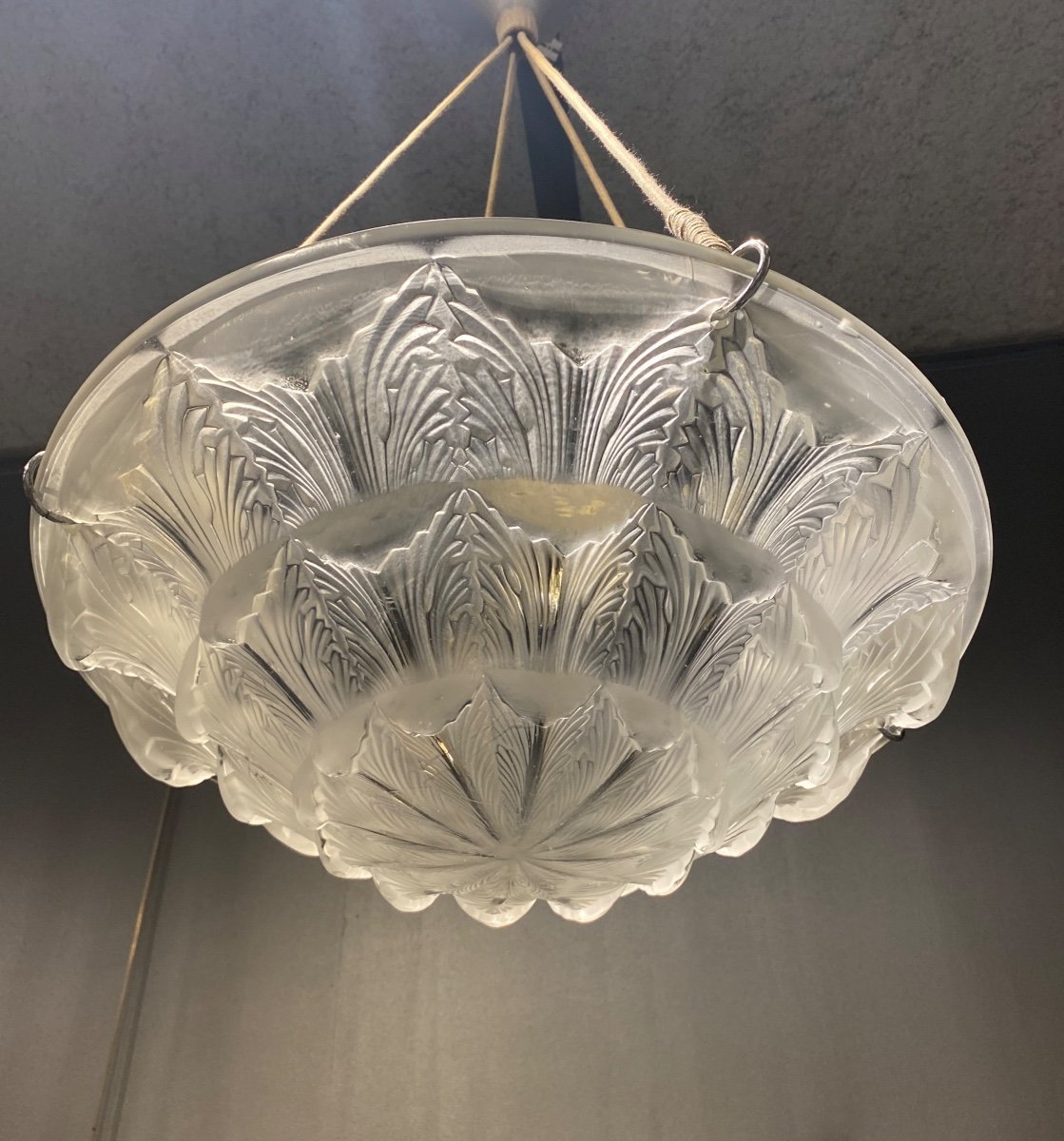 A Gallion Suspension By R.lalique