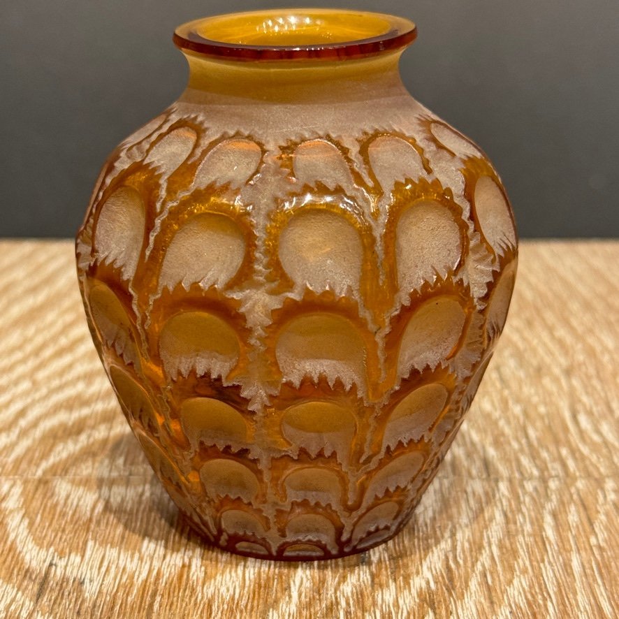 A Laiterons  Vase By R.lalique