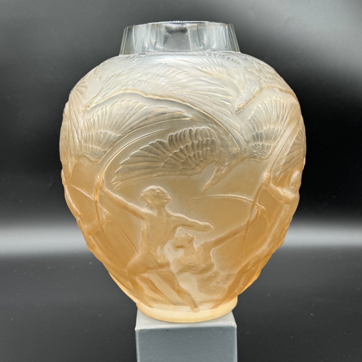 Un Vase Archer De R.lalique -photo-2