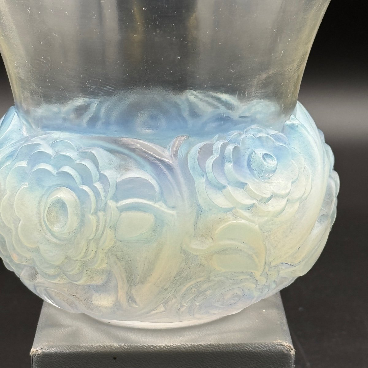 Un Vase Renoncules De R.lalique -photo-3