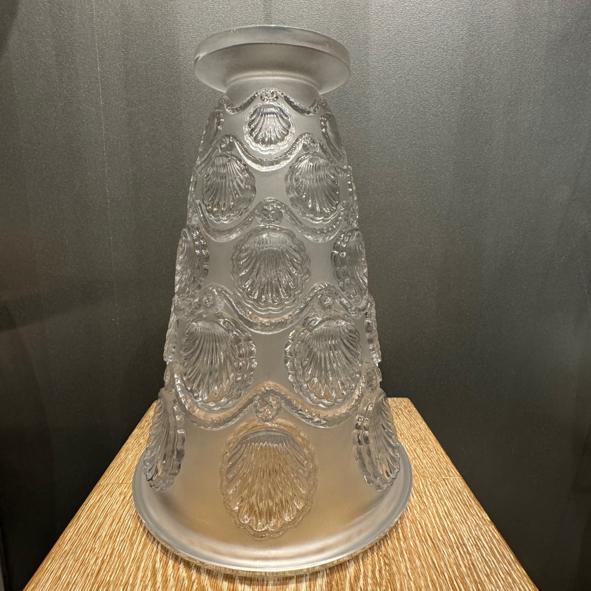 A Cancale Vase By R.lalique In White Glass.-photo-3