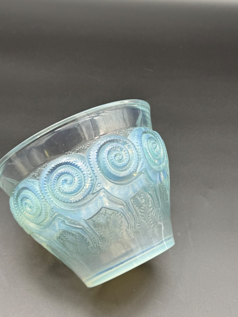 A Rennes Vase In Opalescent Glass By R.lalique-photo-4