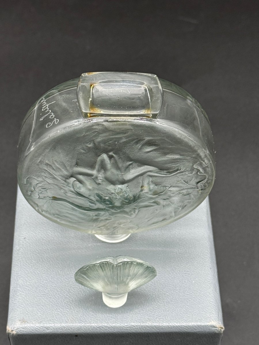 A Glass Rosace Perfume  Bottle By R.lalique-photo-5